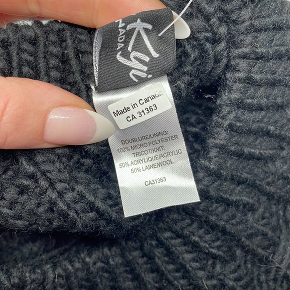 Kyi Kyi Pom knit beret/beanie - Picture 7 of 16